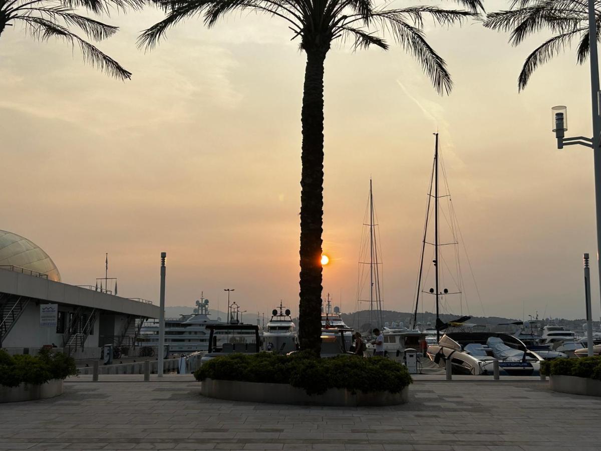 Modern Cosy Two Bedrooms In Cannes , Large Terrace, 5 Minutes From Croisette *